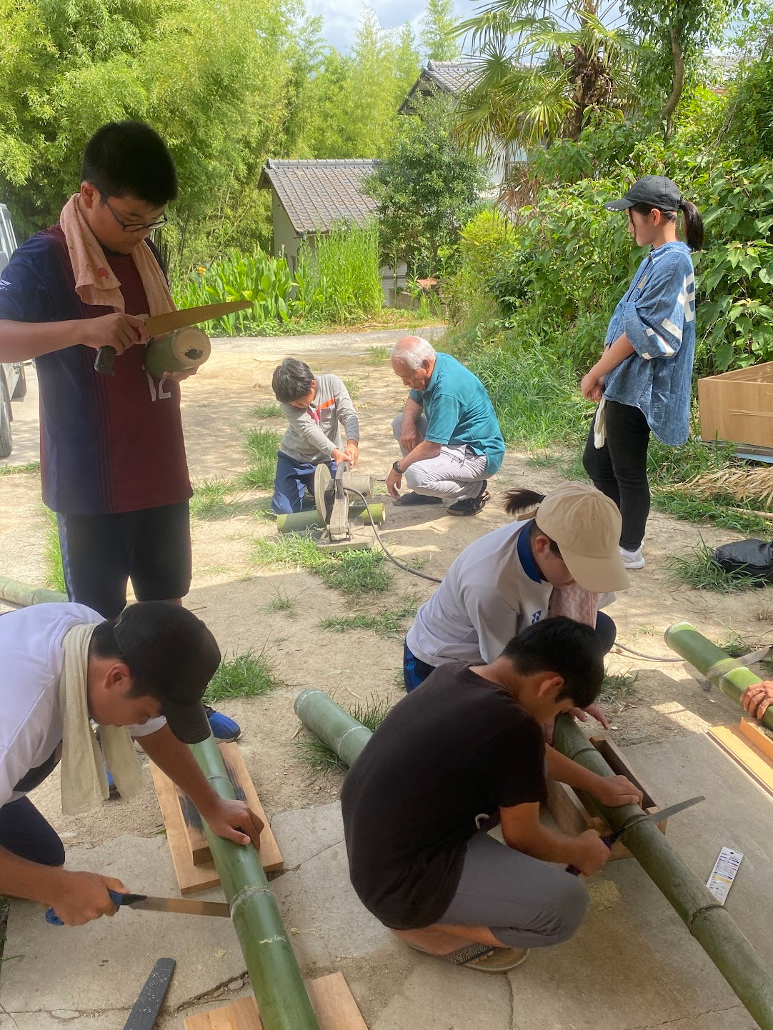親子で挑戦、小屋づくりワークショップ(9月27日、28日)