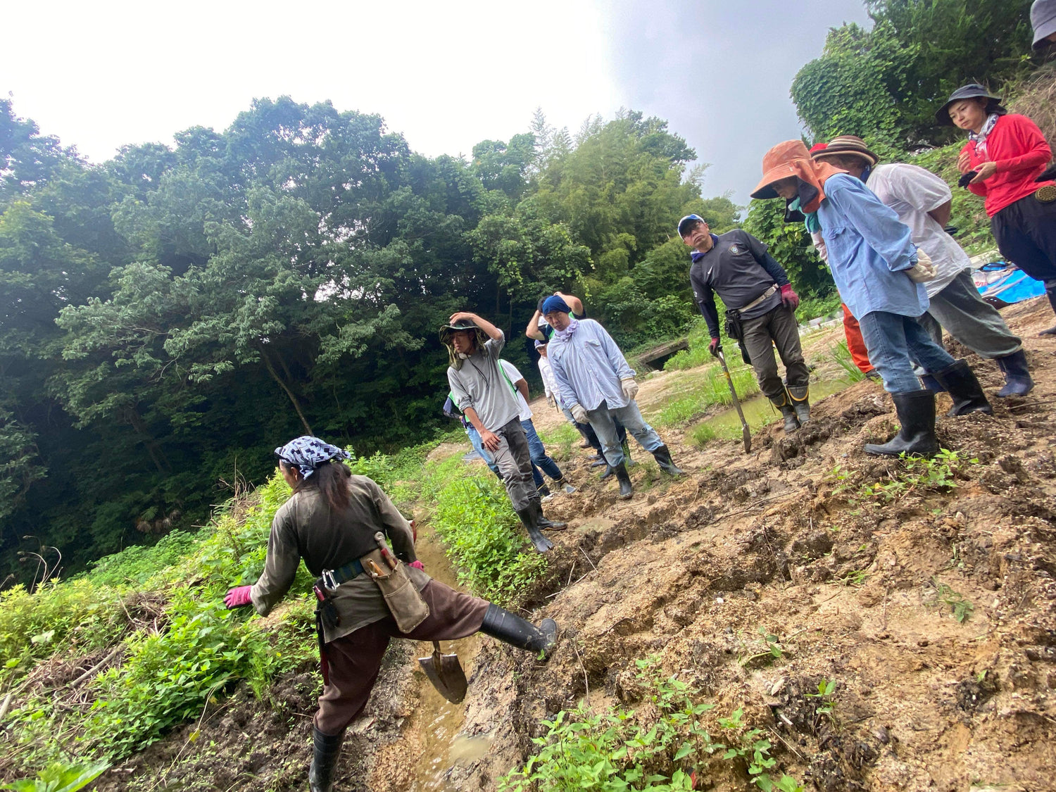 第4回 風、土、水の「声」が聞こえてくる。大地の再生WSと池の水抜いてみた - 親子防災リーダープロジェクト2026